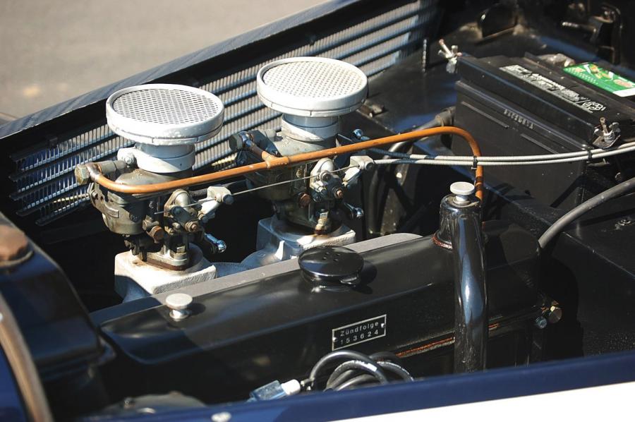  BMW 327/2 Sport Convertible 1953 года  (фото 15 из 17)
